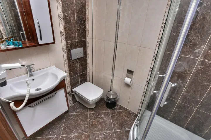 Айвалык: Uzunhan Hotel