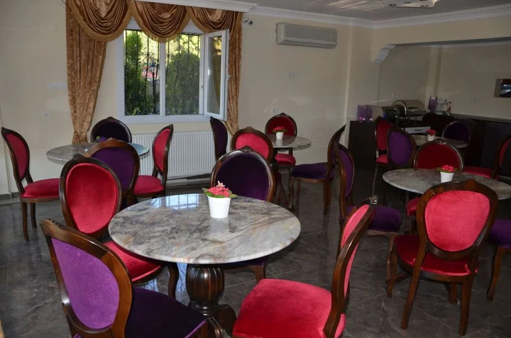 Айвалык: Uzunhan Hotel