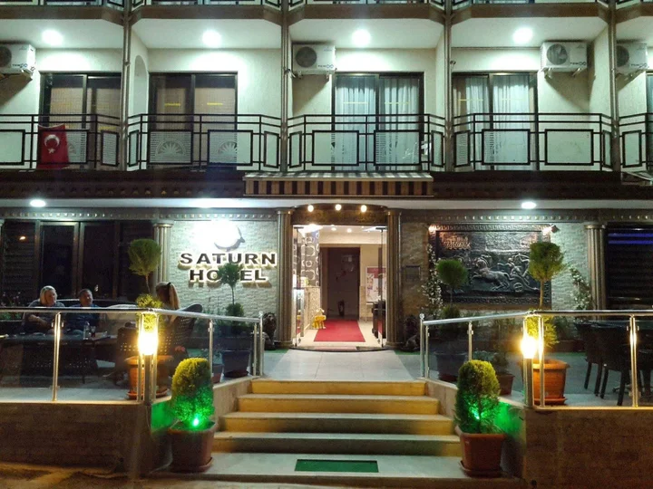 Кушадасы: Saturn Hotel