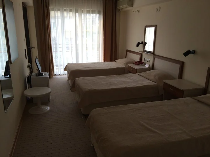 Кушадасы: Saturn Hotel