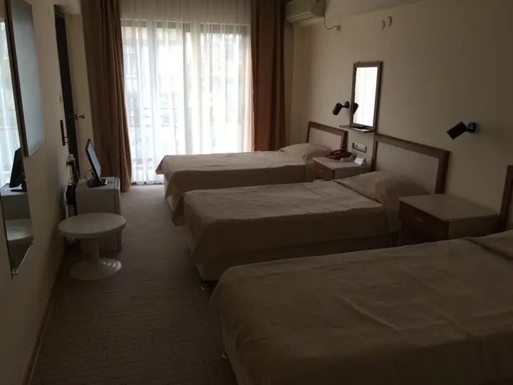 Кушадасы: Saturn Hotel