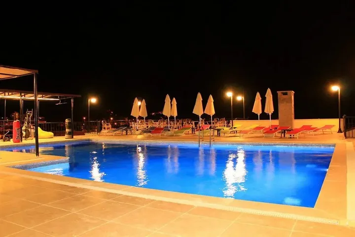 Турунч: Scala Hotel