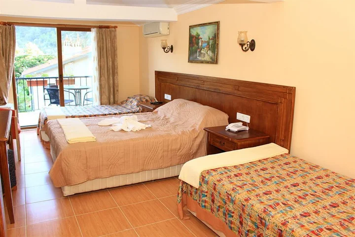 Турунч: Scala Hotel