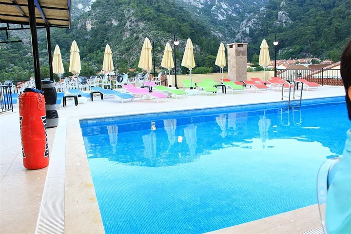 Турунч: Scala Hotel