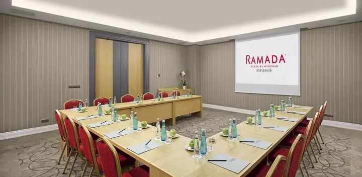 Эскишехир: Отель Ramada Plaza by Wyndham Eskisehir