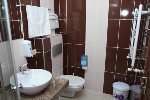 Арсин: Cansizoglu Hotel