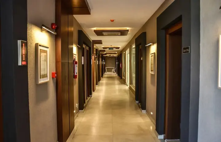 Бурхание: Karakas Hotel