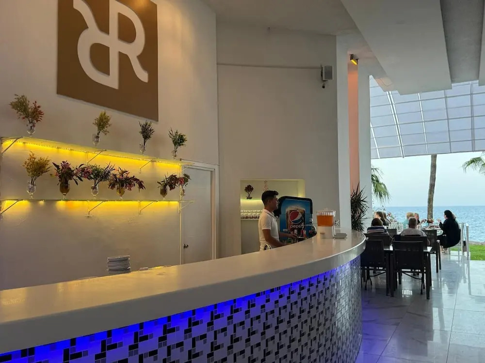 Кемер: Olimpos Beach Hotel by RRH&R