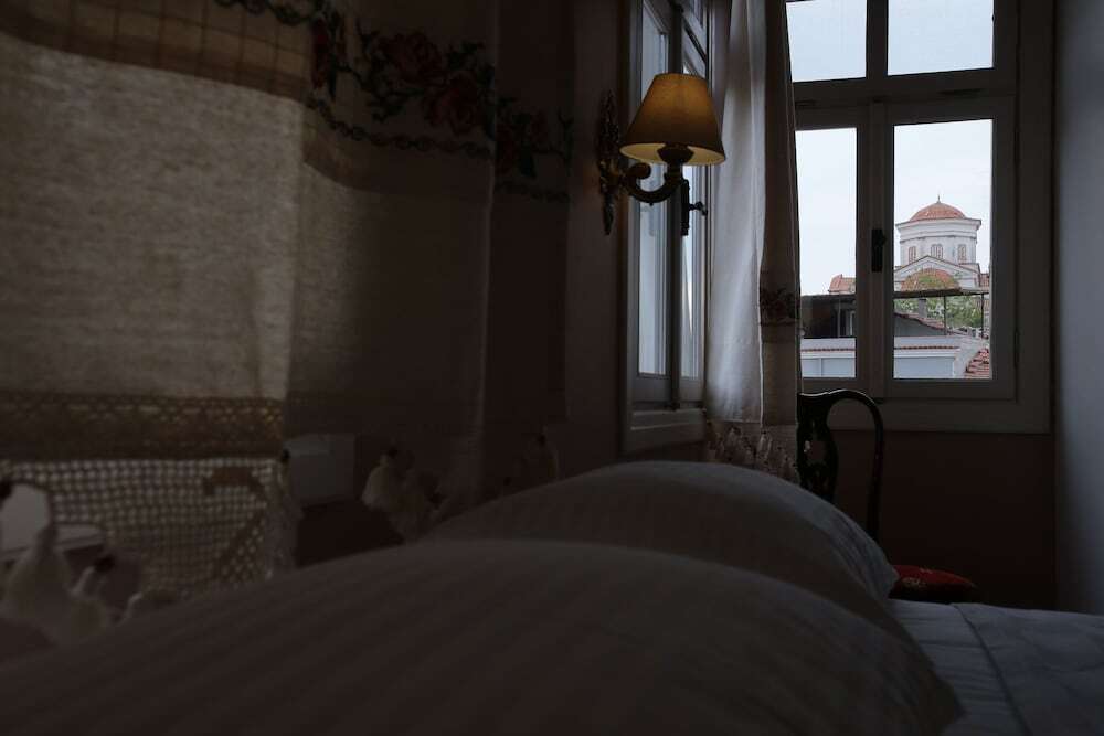 Айвалык: Podemos Otel