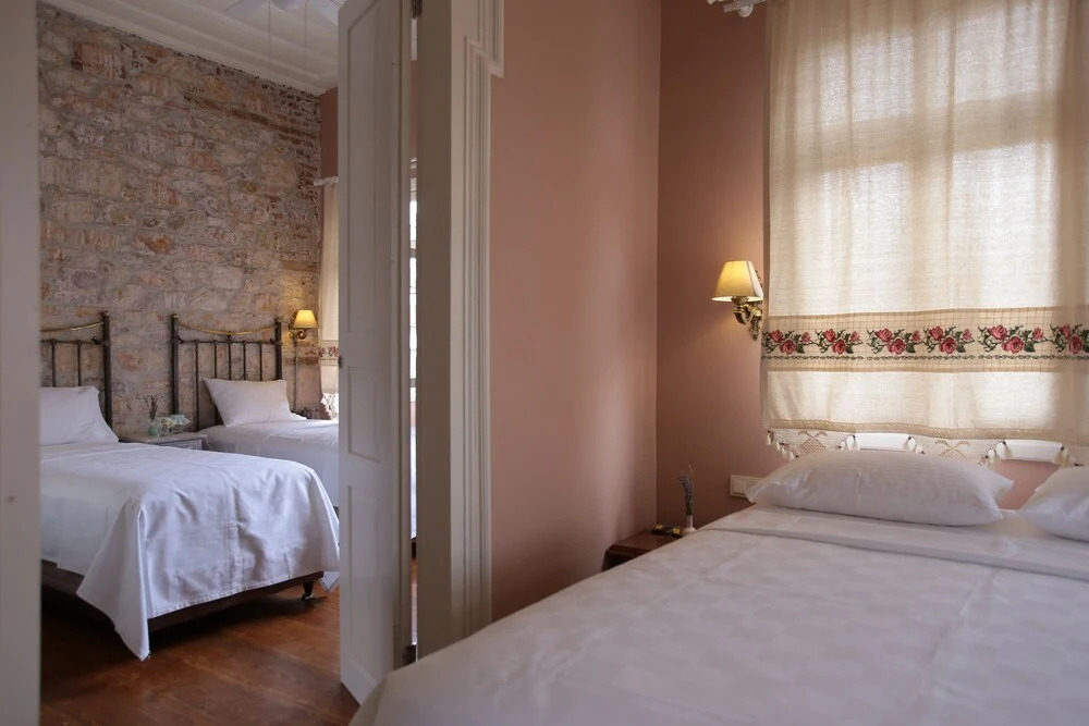 Айвалык: Podemos Otel