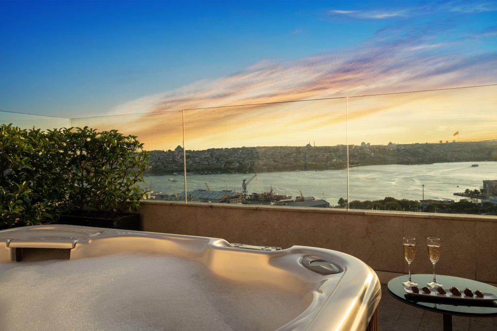 Стамбул: Radisson Blu Hotel Istanbul Pera