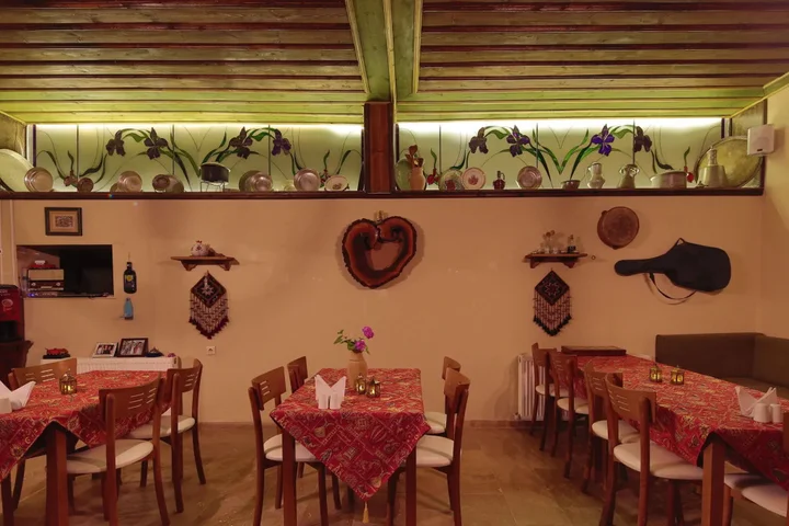 Мустафапаша: Jerveni Cave Hotel