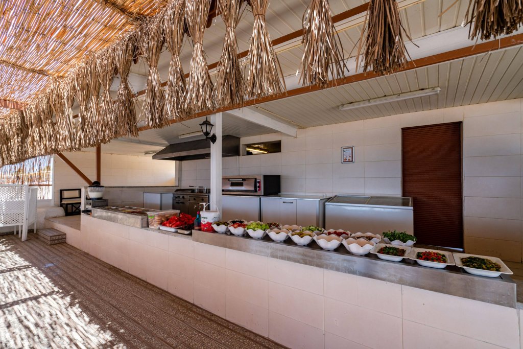 The Garden Beach Hotel — фото 2
