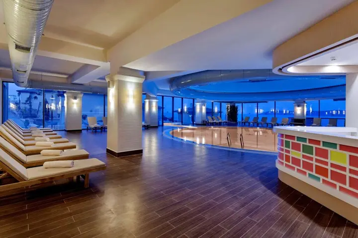 Сыгаджик: Royal Teos Thermal Resort Clinic & Spa - Halal Hotel