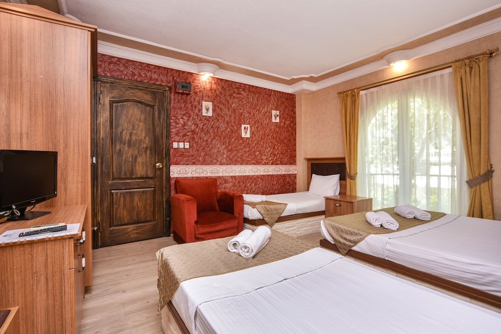 Айвалык: Otel Türk Evi