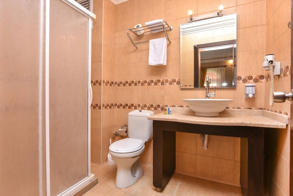 Айвалык: Otel Türk Evi