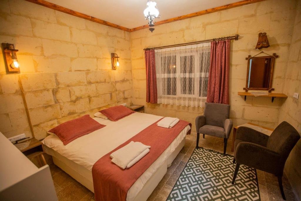 Учисар: Capiedra Hotel