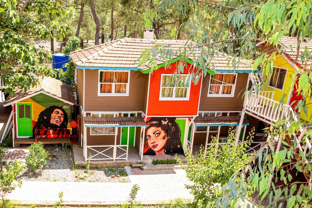 Кумлуджа: Olimpos Salinas Wooden Houses