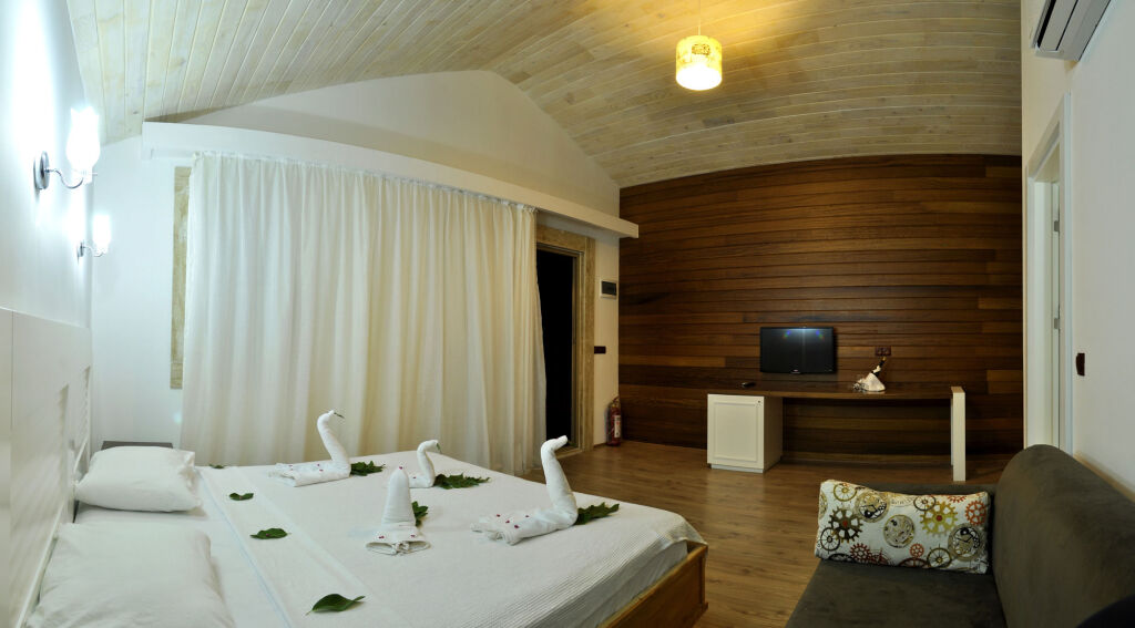 Чиралы: Apella Hotel