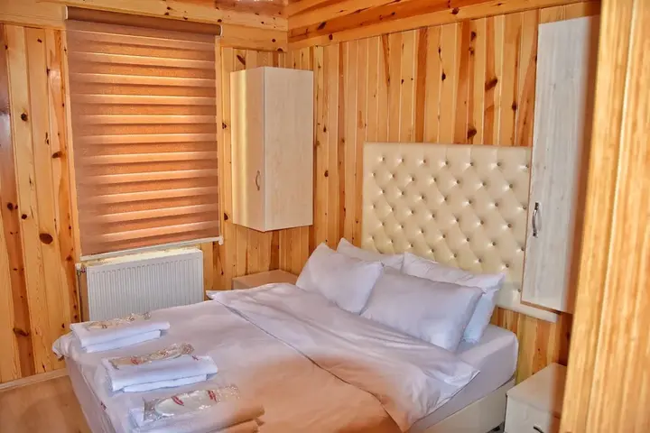 Узунгёль: Scala Otel