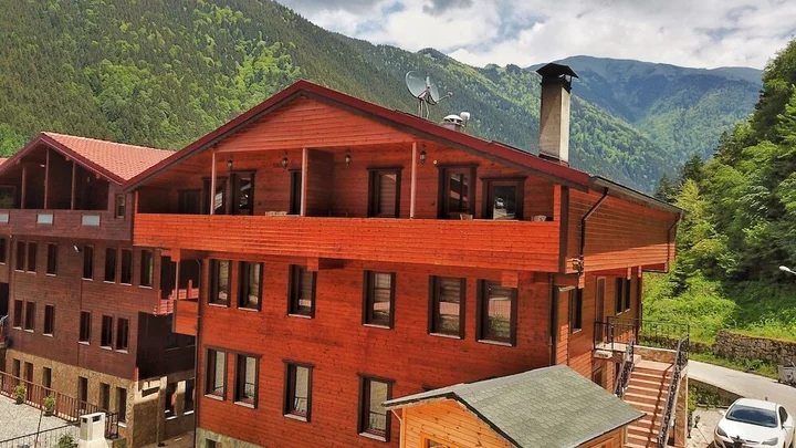 Узунгёль: Scala Otel