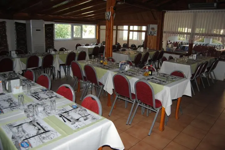 Тевфикие: Hotel Hisarlık