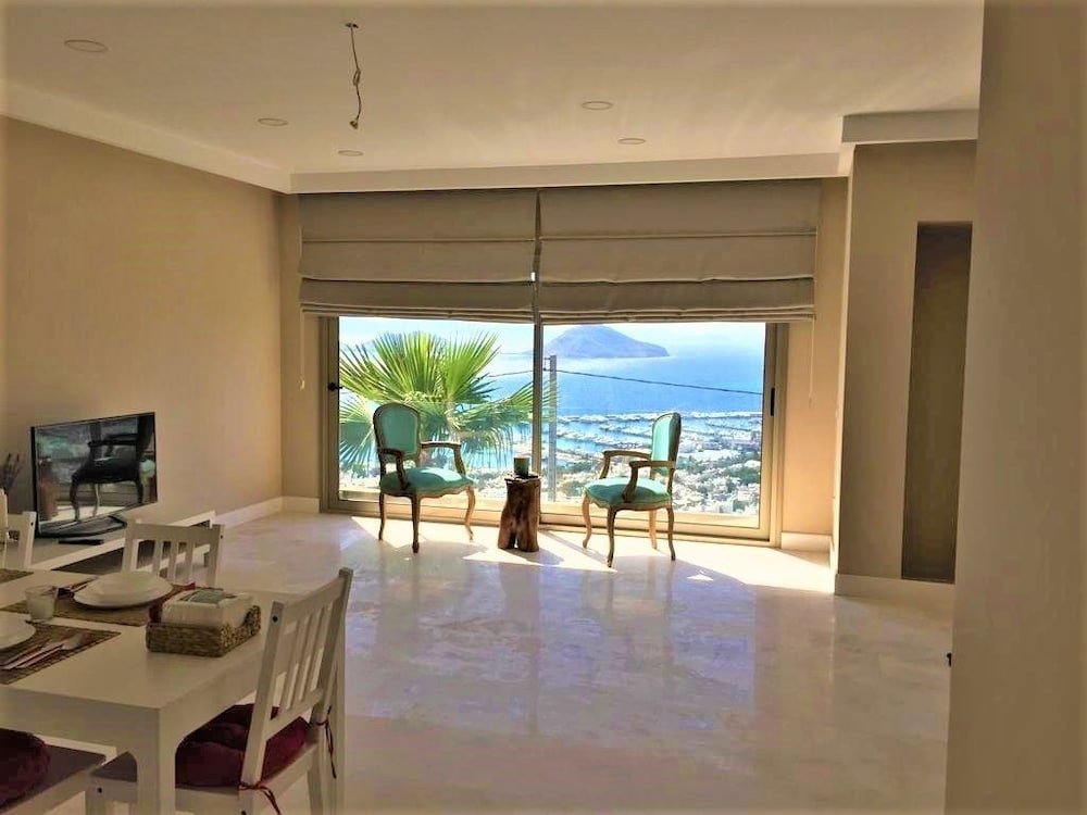 Тургутрейс: Villa Visum