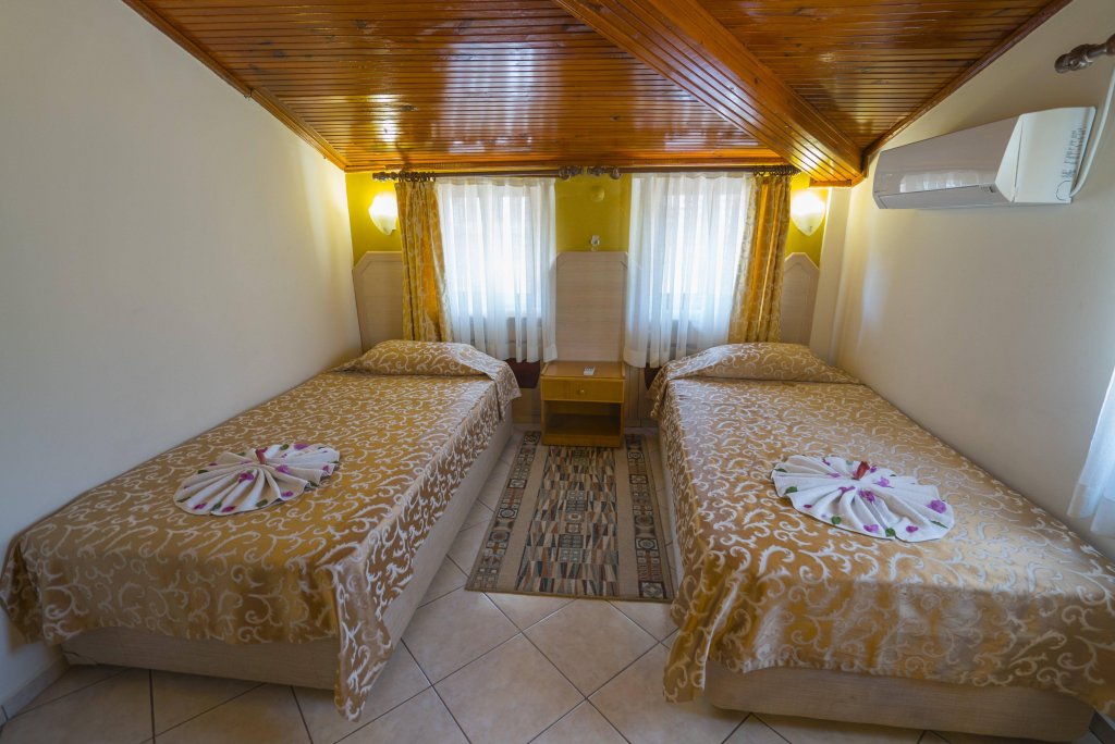 Мармарис: Arya Otel