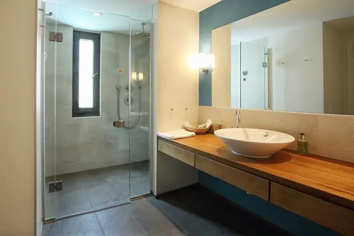 Бурхание: Teomida Hotel