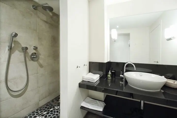Бурхание: Teomida Hotel