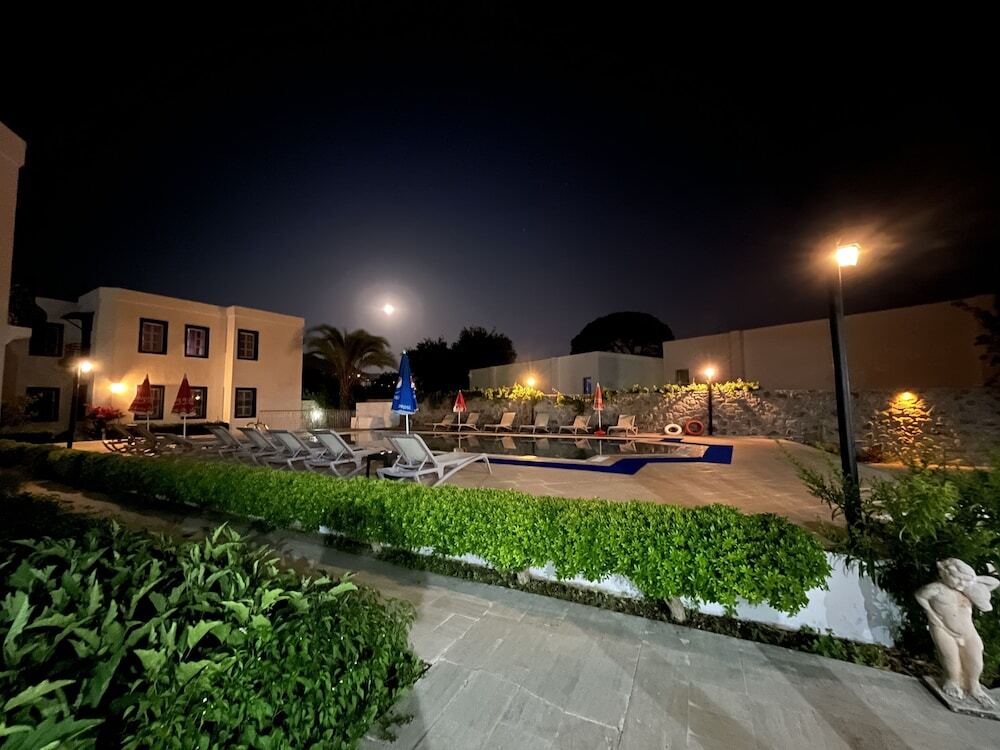 Яликавак: Ege Apartments