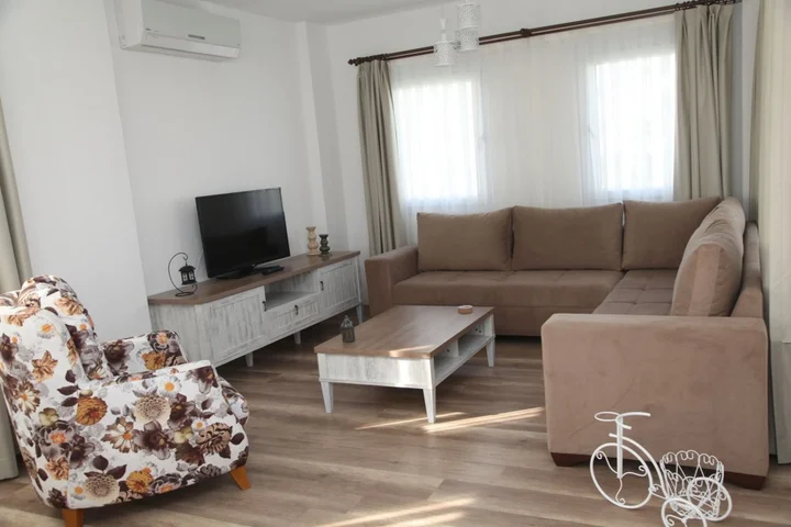 Яликавак: Dibek Homes