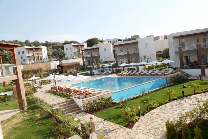 Яликавак: Dibek Homes