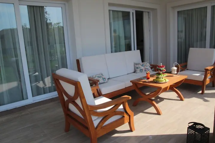 Яликавак: Dibek Homes
