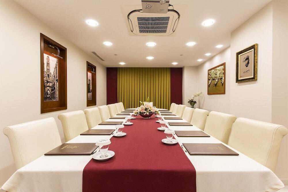 Измир: Kilim Otel Izmir