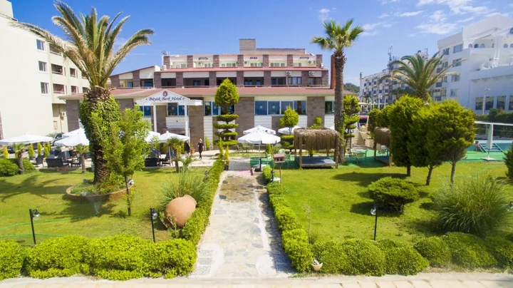 Айвалык: Buyuk Berk Hotel