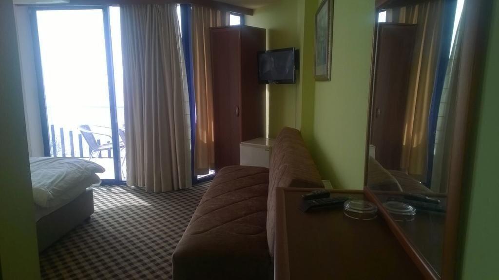 Мармара: Hotel Helin