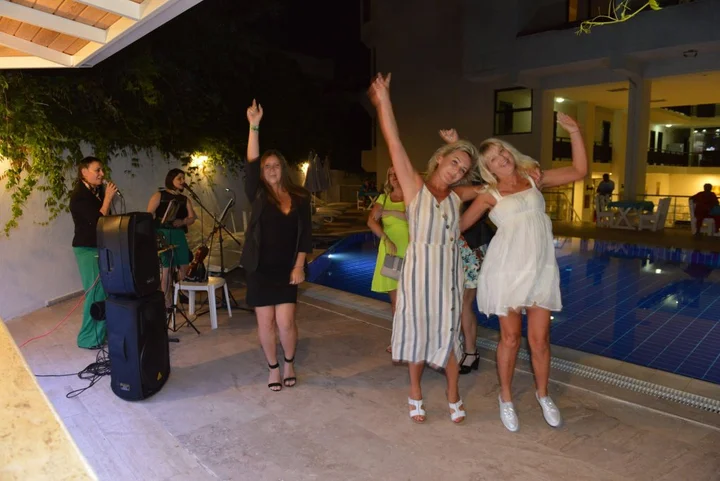 Кемер: Kaftans City Hotel by RRH&R