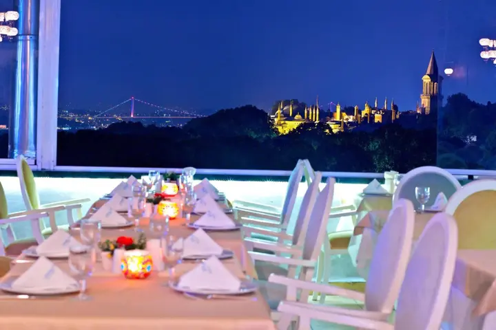 Стамбул: The Istanbul Hotel