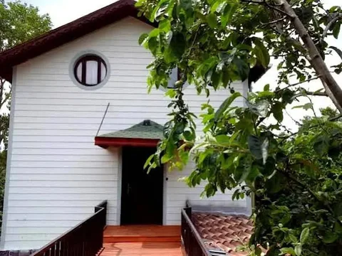 Сайл: Vira Creek House