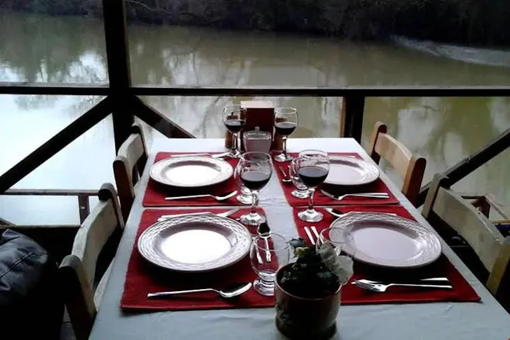 Сайл: Vira Creek House