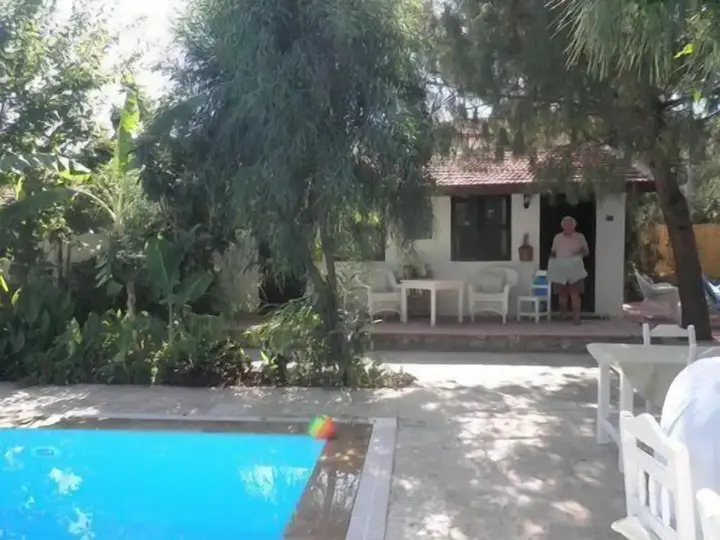 Селимийе: Jenny's House