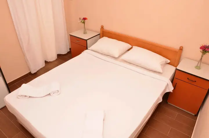 Айвалык: Nil Hotel