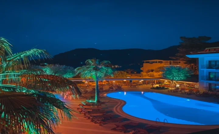 Турунч: Hotel Meril