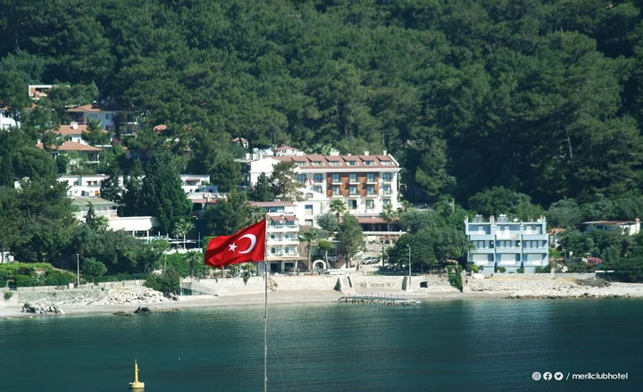 Турунч: Hotel Meril