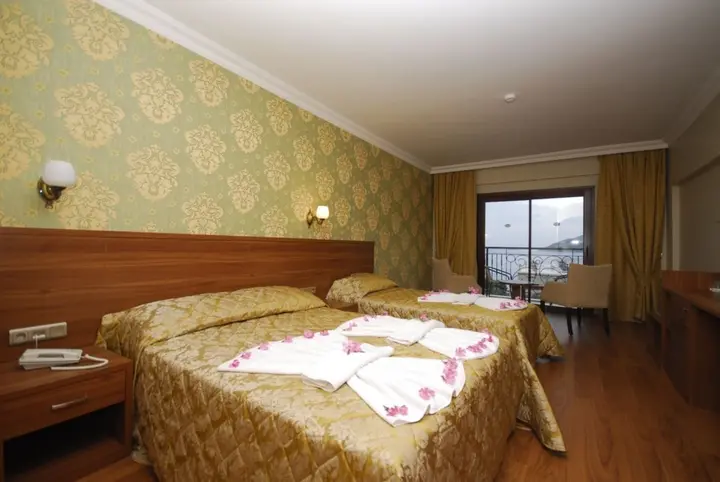 Турунч: Hotel Meril