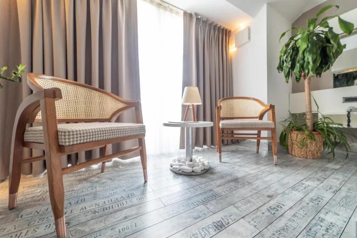 Унье: Atik Hotel