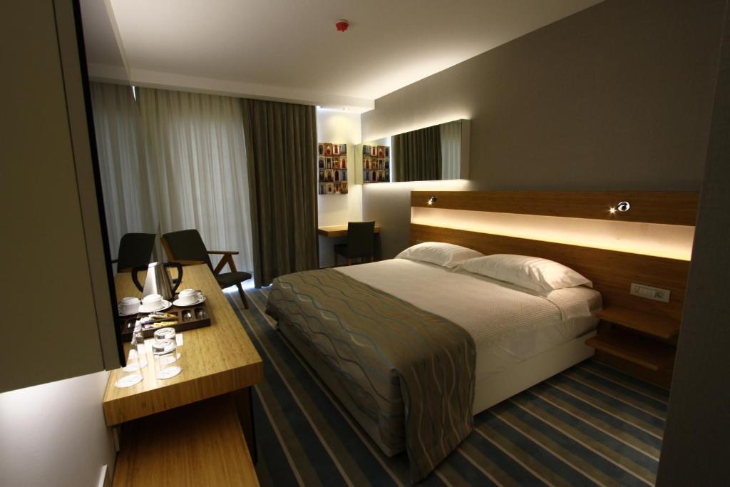 Унье: Atik Hotel