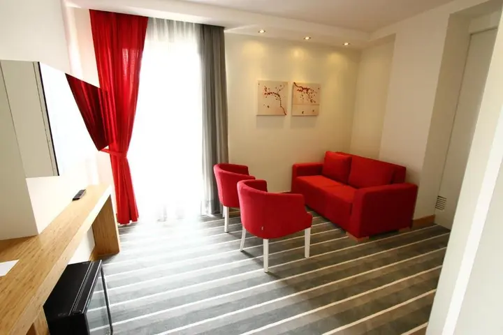 Унье: Atik Hotel