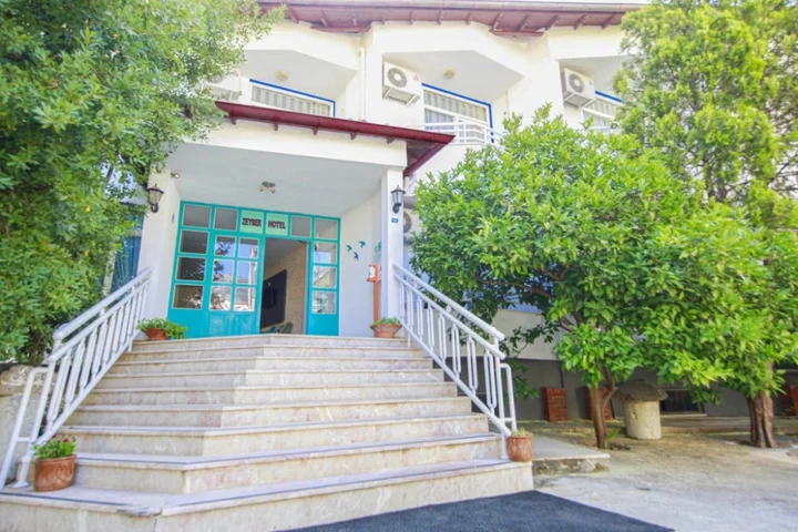 Турунч: Zeybek Hotel
